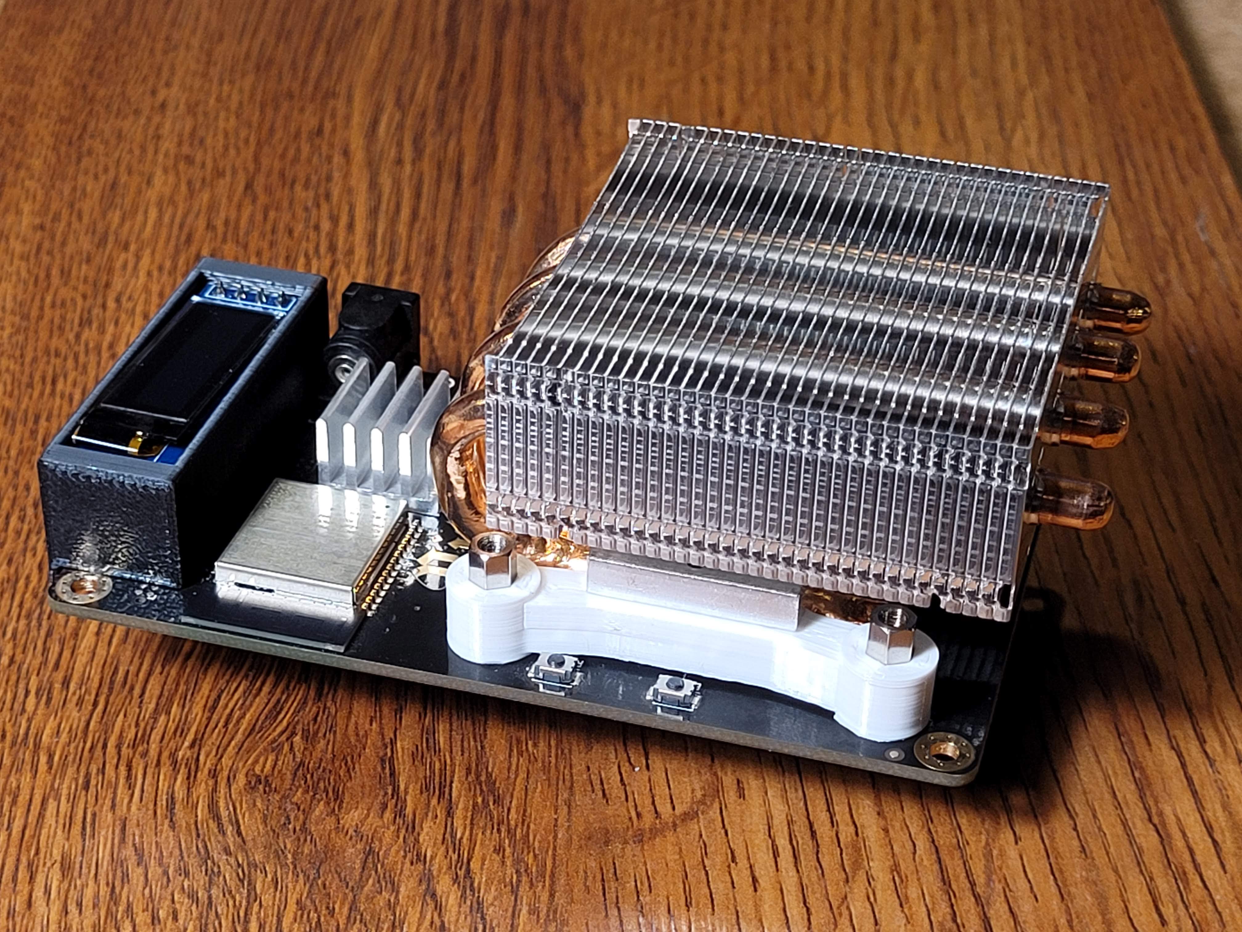 52pi Low-Profile Plus Heatsink Kit with Mounts and Copper Shim